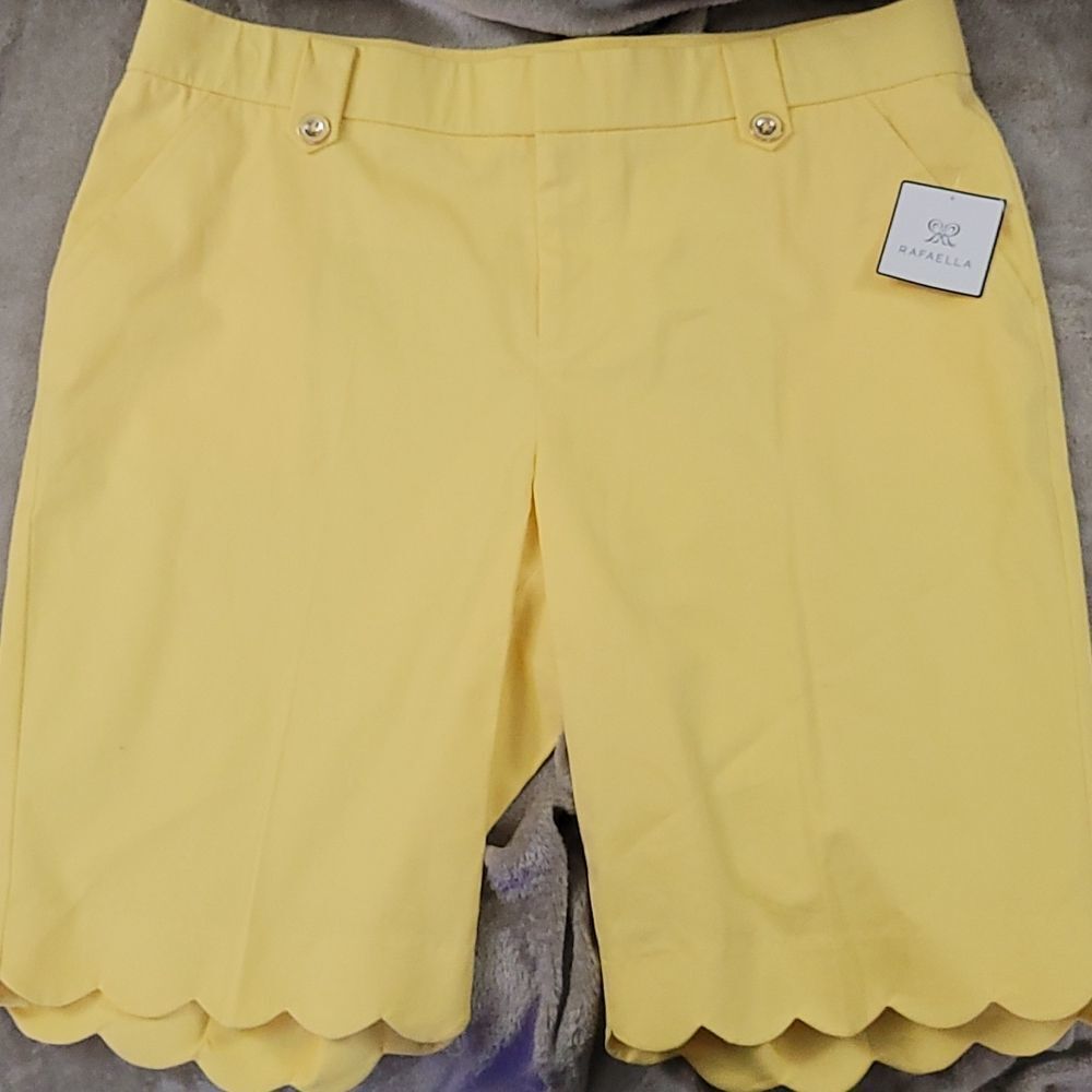💥Brand New!💥 Rafaella Women's Long-length Shorts - SIZE 14